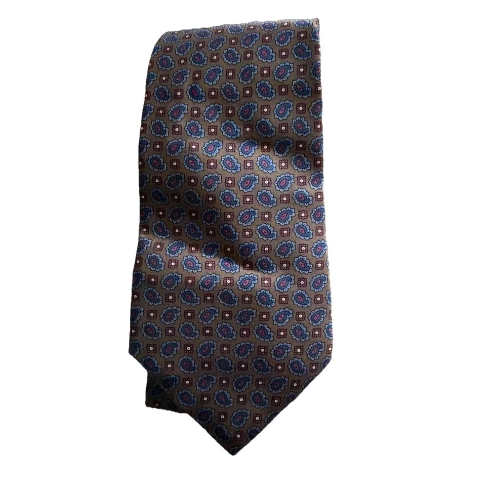 Vintage Woodward Tie Brown Paisley‎ Pattern 100% Italian Silk